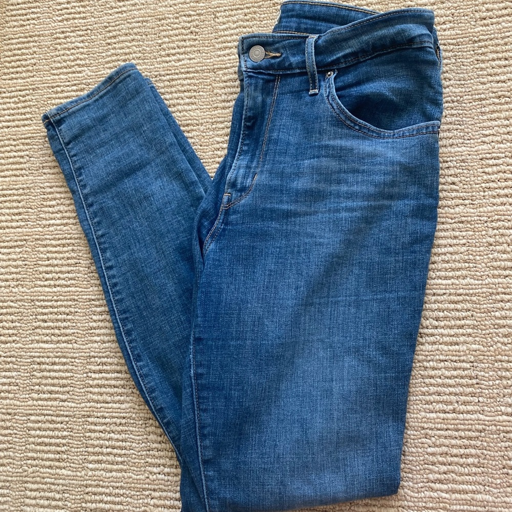 Levi’s 721 High Rise Skinny Jeans